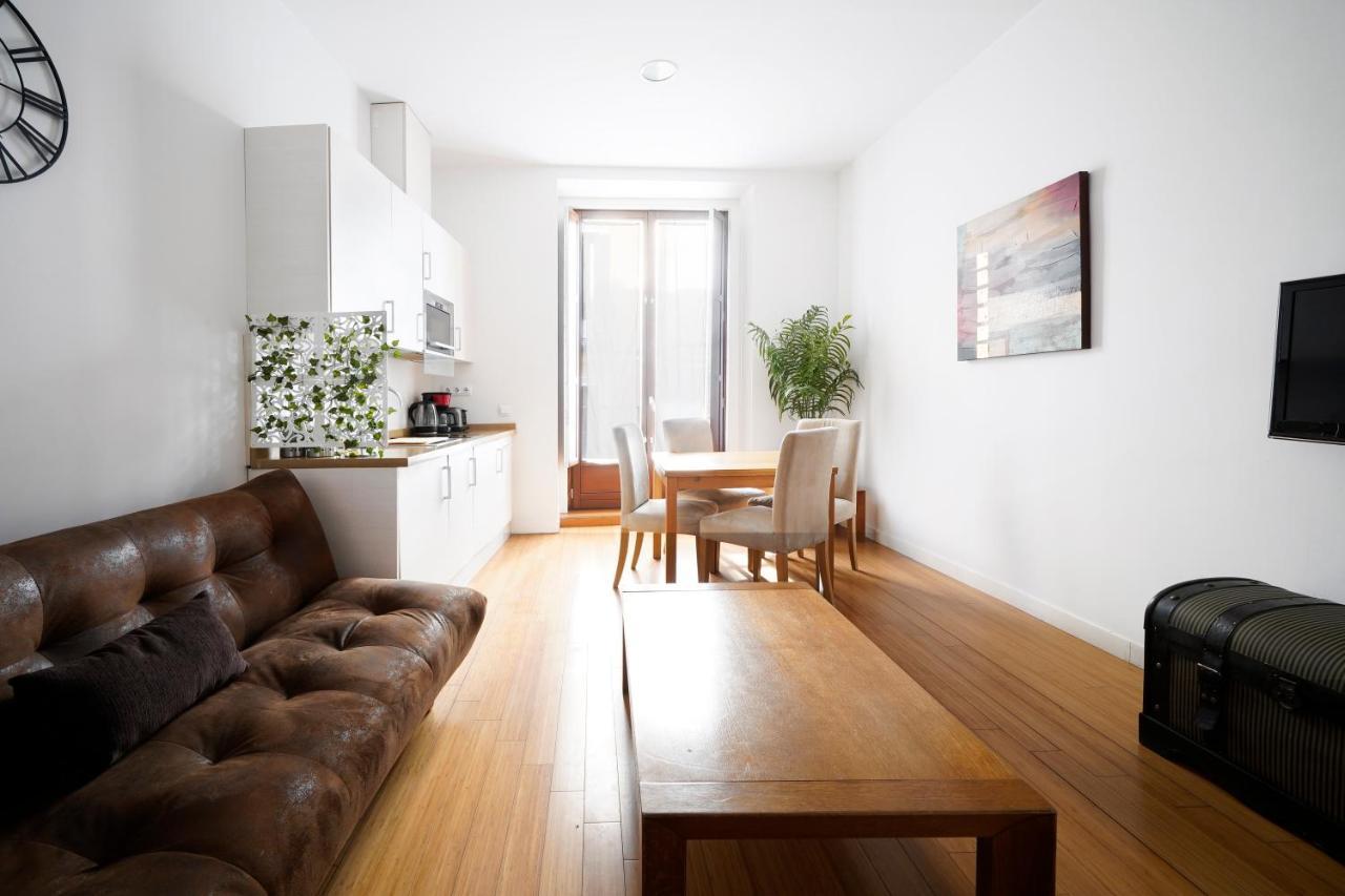 Apartamentos Huertas Madrid Exteriör bild
