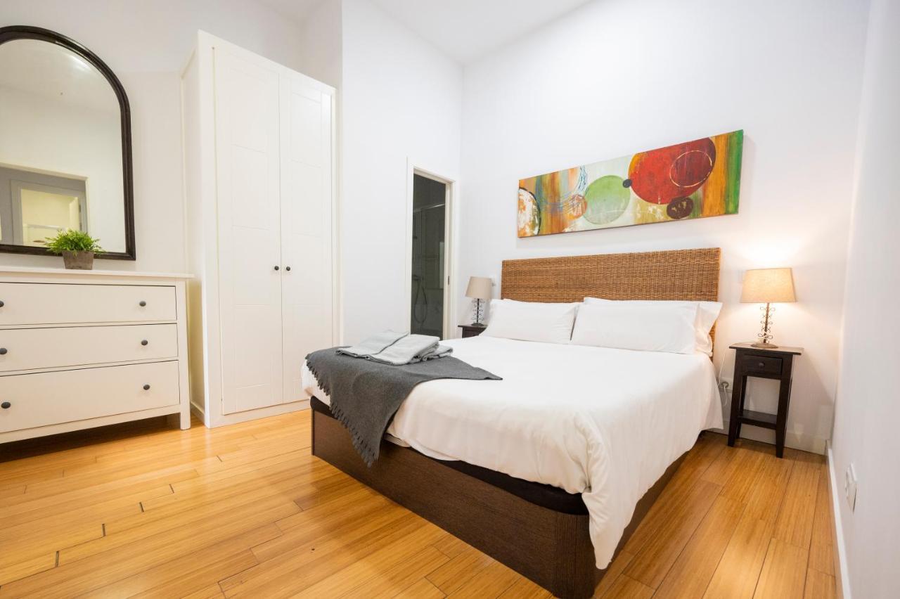 Apartamentos Huertas Madrid Exteriör bild